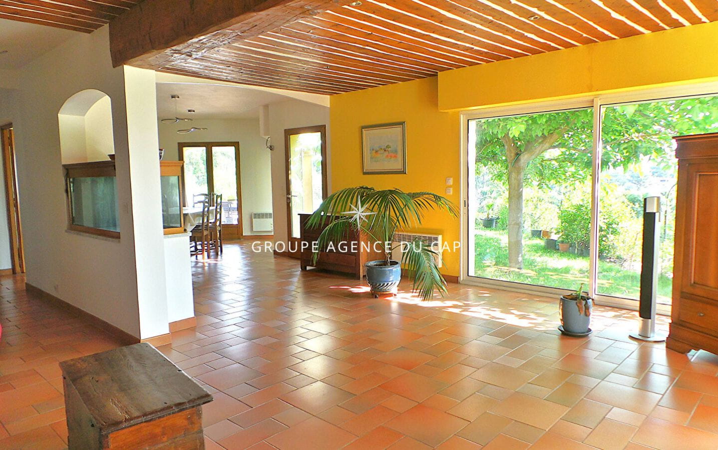 À VENDRE VILLA VUE MER 250M²  5 CHAMBRES + T2 , GARAGE DOUBLE ET PISCINE, À SAINT AYGULF Image 7