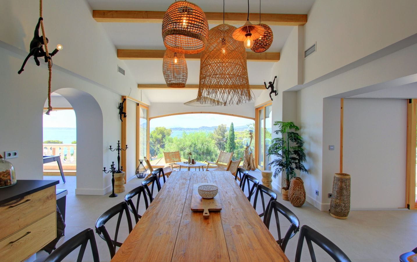 Villa 8 pièces 285m2 avec 6 chambres en suite, aux Issambres Image 0