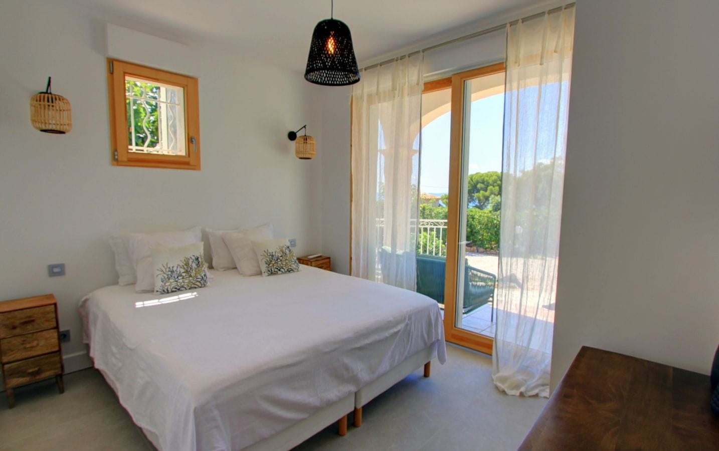 Villa 8 pièces 285m2 avec 6 chambres en suite, aux Issambres Image 8