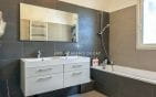 VILLA 185M² AVEC VUE MER PISCINE ET GARAGE, A SAINT AYGULF Min 11
