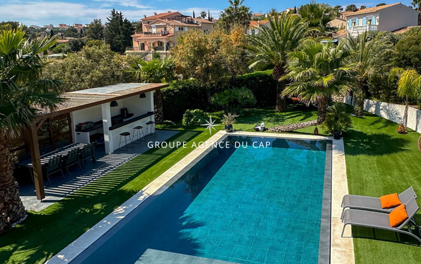 VILLA 185M² AVEC VUE MER PISCINE ET GARAGE, A SAINT AYGULF Image 13