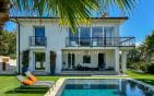 VILLA 185M² AVEC VUE MER PISCINE ET GARAGE, A SAINT AYGULF Min 0