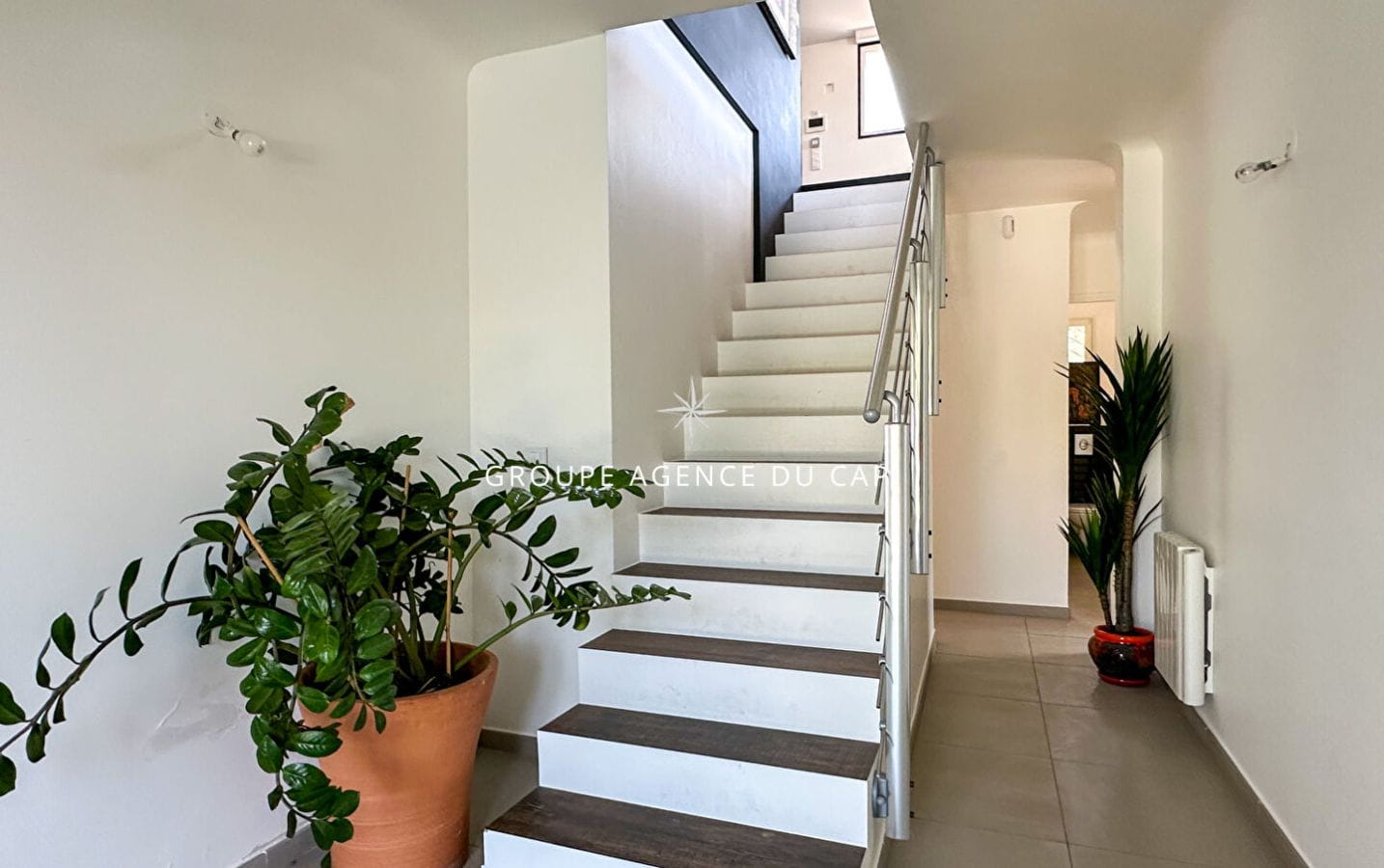 VILLA 185M² AVEC VUE MER PISCINE ET GARAGE, A SAINT AYGULF Image 7