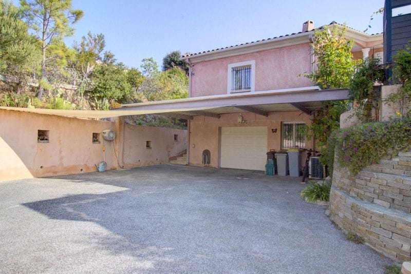 Villa avec 4 chambres piscine et garage, aux Issambres Image 10