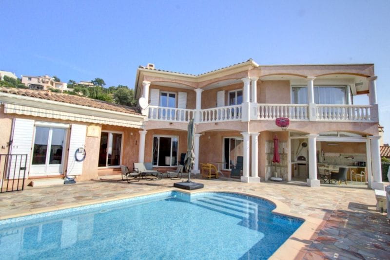 Villa avec 4 chambres piscine et garage, aux Issambres Image 0