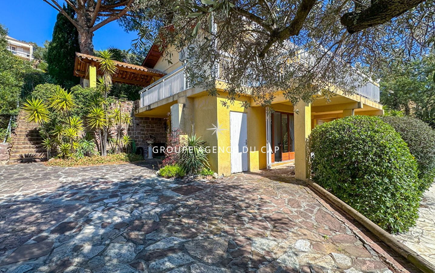 OFFRE EN COURS PAR NOTRE AGENCE – A VENDRE VILLA 5 PIECES 160M² PISCINE ET APERCU MER, AUX ISSAMBRES Image 12