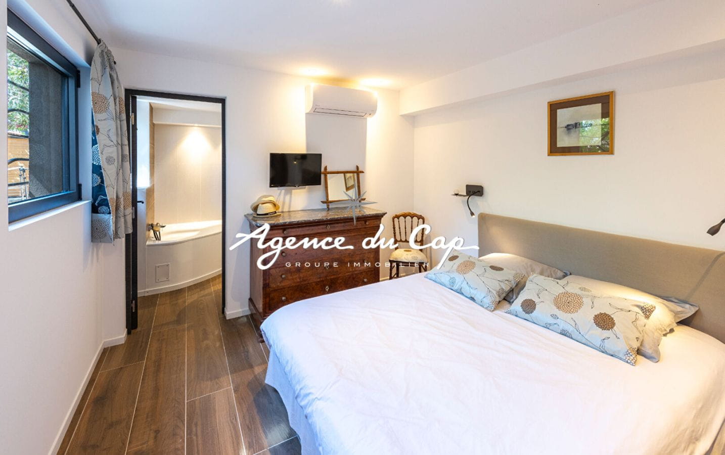 SAINT RAPHAEL SANTA LUCIA VILLA CONTEMPORAINE 8 PIECES VUE MER Image 12