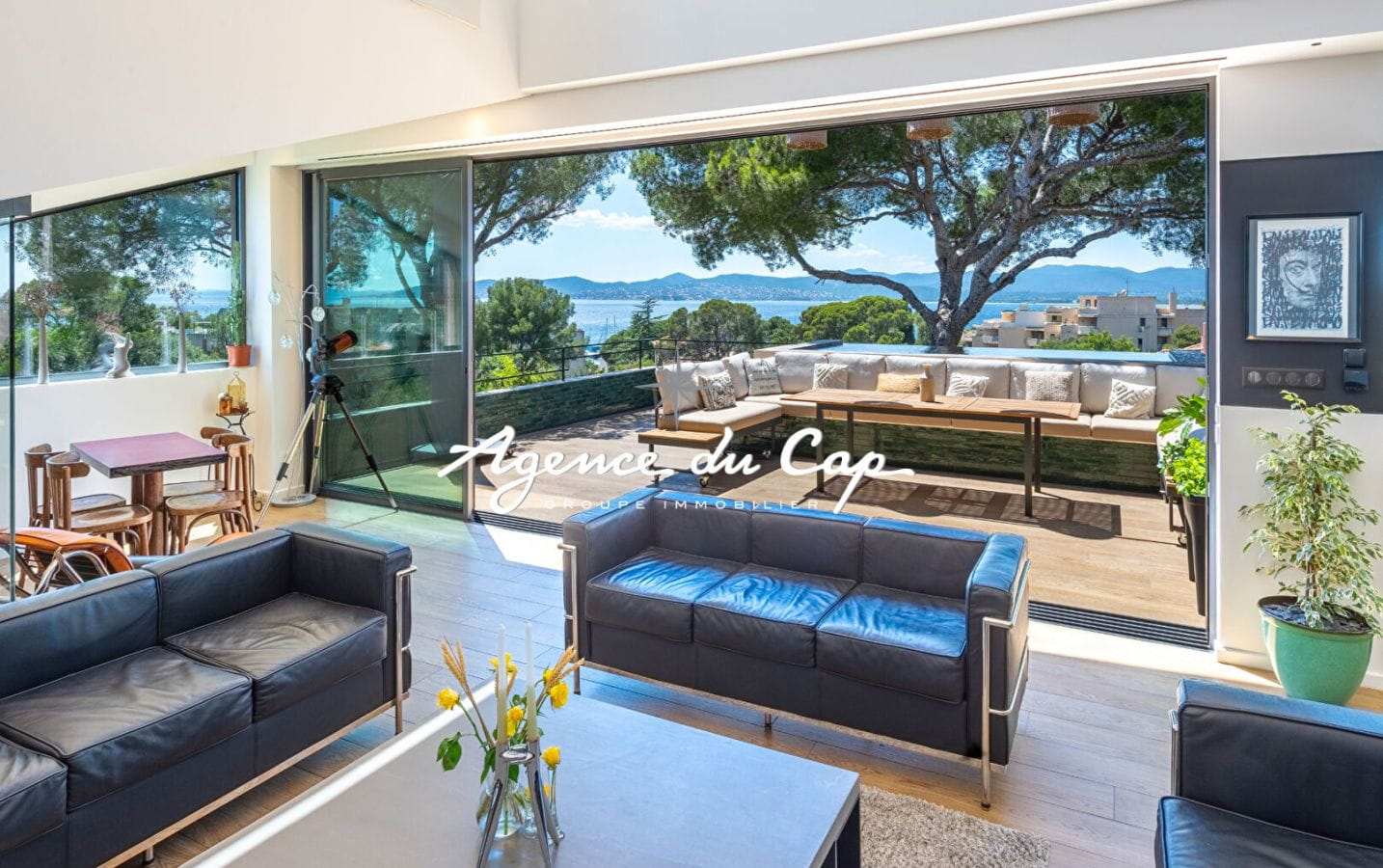 SAINT RAPHAEL SANTA LUCIA VILLA CONTEMPORAINE 8 PIECES VUE MER Image 3