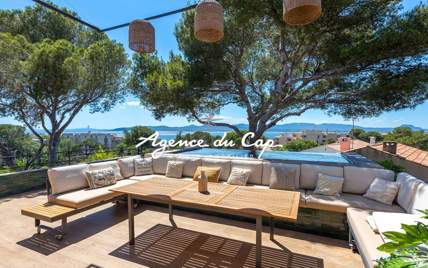 SAINT RAPHAEL SANTA LUCIA VILLA CONTEMPORAINE 8 PIECES VUE MER Image 5