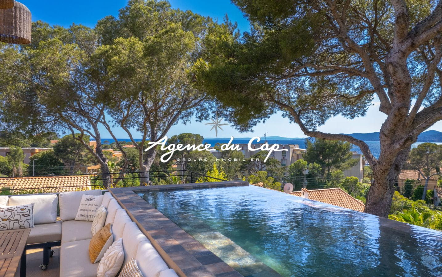 SAINT RAPHAEL SANTA LUCIA VILLA CONTEMPORAINE 8 PIECES VUE MER Image 6