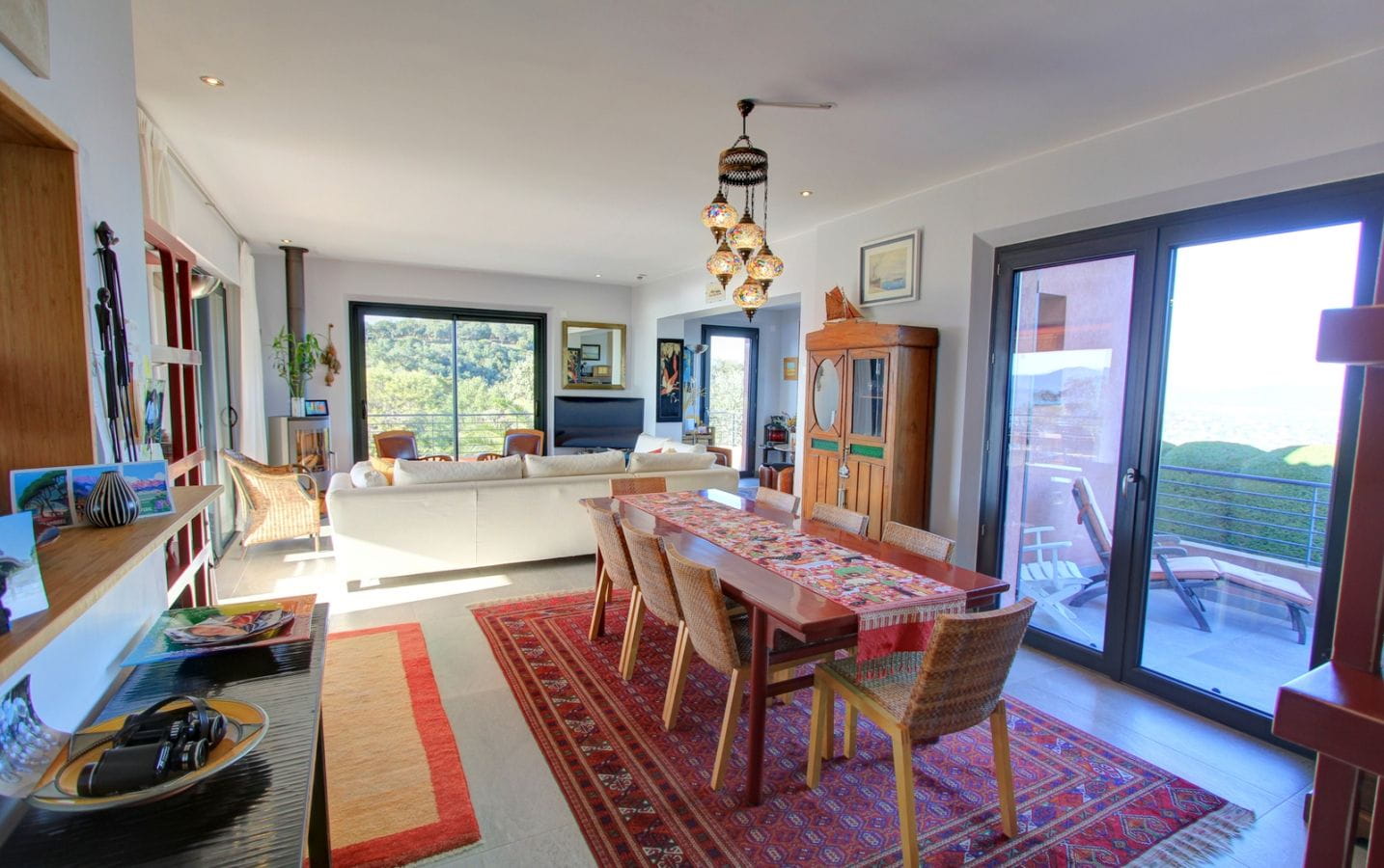 165M2 VILLA WITH DOUBLE SEA VIEW OF SAINT-TROPEZ AND SAINT-RAPHAEL, IN LES ISSAMBRES Image 5