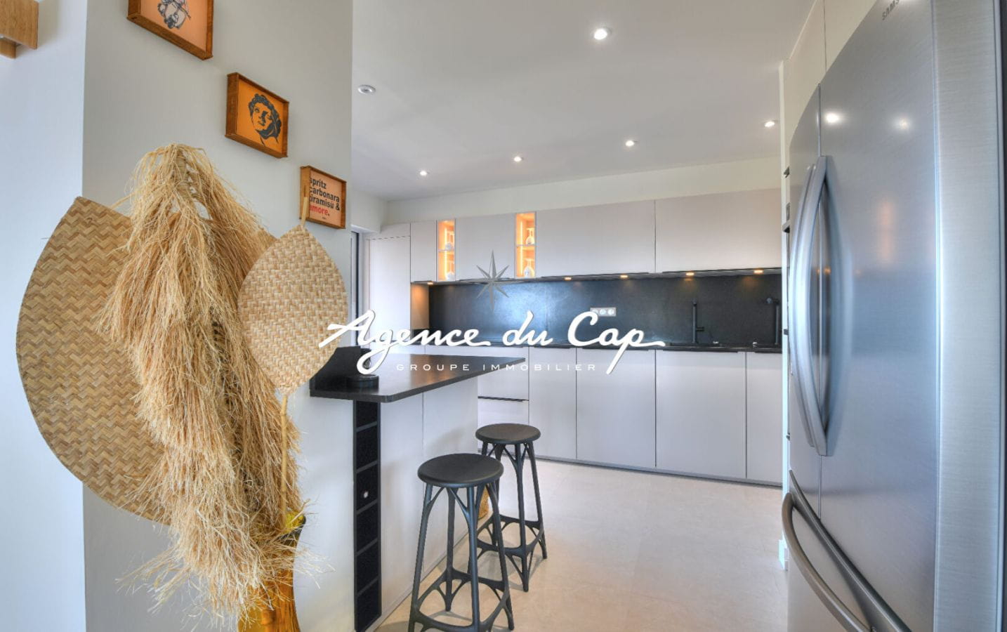 SOUS OFFRE APPARTEMENT SAINT RAPHAEL BOULOURIS DERNIER ETAGE VUE MER Image 11