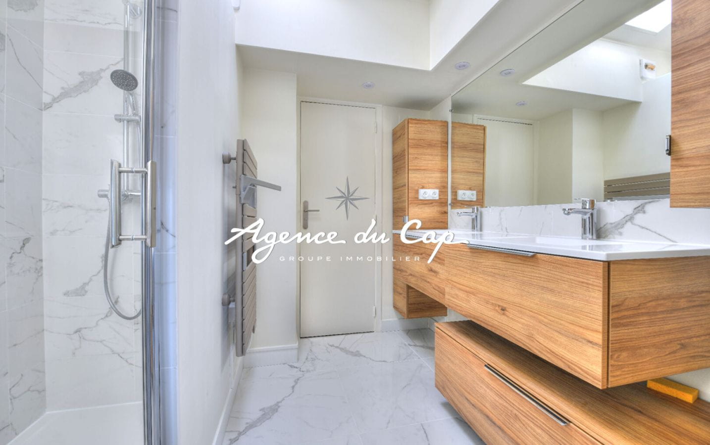 SOUS OFFRE APPARTEMENT SAINT RAPHAEL BOULOURIS DERNIER ETAGE VUE MER Image 16