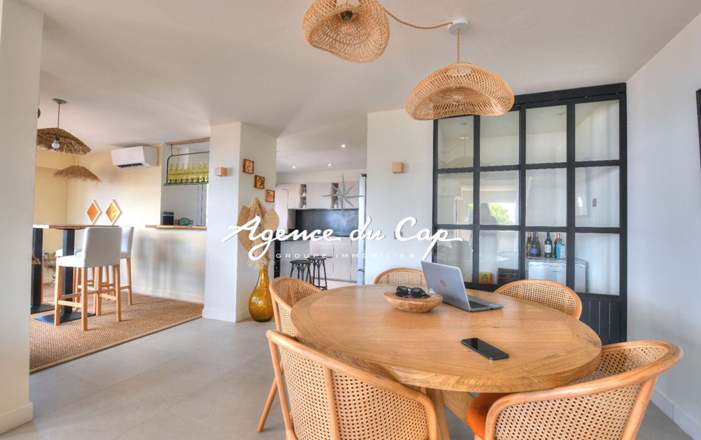 SOUS OFFRE APPARTEMENT SAINT RAPHAEL BOULOURIS DERNIER ETAGE VUE MER Image 8