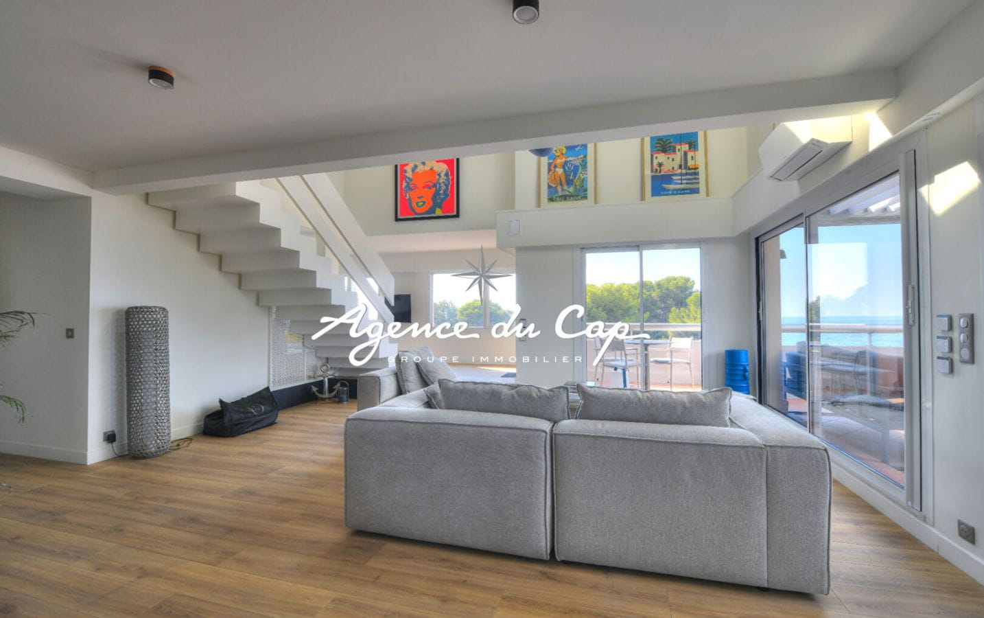 SOUS OFFRE APPARTEMENT SAINT RAPHAEL BOULOURIS DERNIER ETAGE VUE MER Image 9