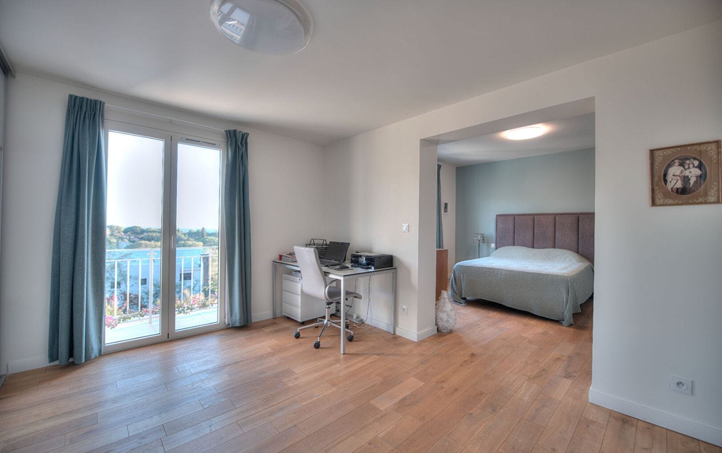 8 ROOM SEA VIEW VILLA 4 SUITES HEATED POOL GARAGE AND 2 ROOM INDEPENDENT APARTMENT IN SAINT RAPHAEL BOULOURIS Image 6