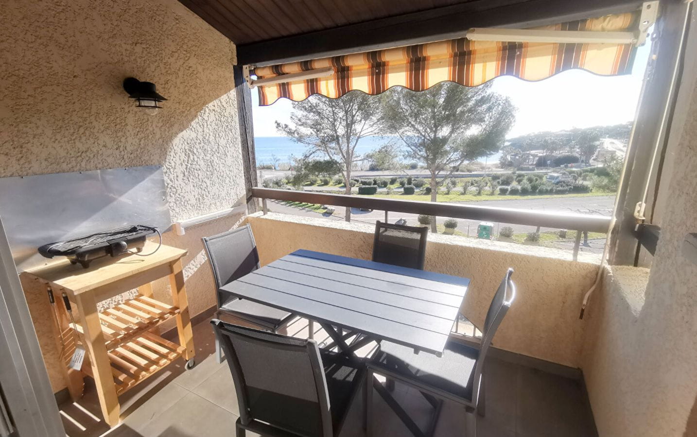 APPARTEMENT 3 PIECES VUE MER PISCINE, AUX ISSAMBRES Image 4