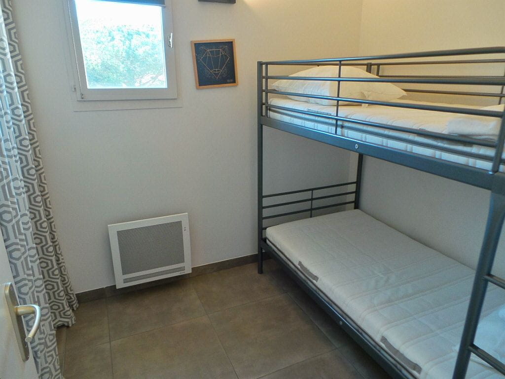 APPARTEMENT 3 PIECES VUE MER PISCINE, AUX ISSAMBRES Image 6