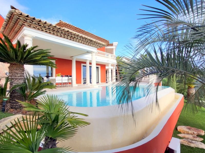 Villa de 250m2 avec vue mer, à Sainte-Maxime Image 0