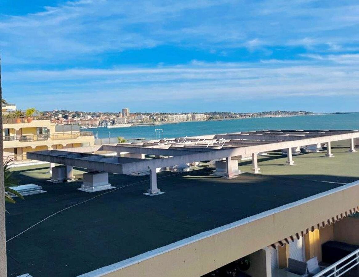 Fréjus Appartement 2 Pièces Vue Mer Image 1