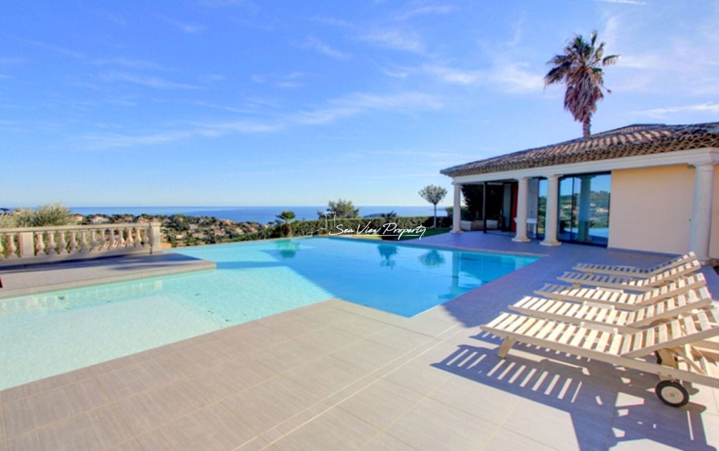 Sainte-maxime, 7-room Villa With Sea View Image 7