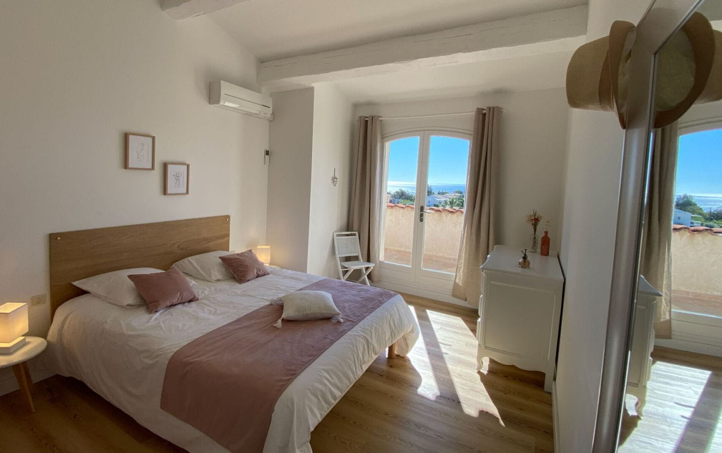 Villa provençale de 310m2 avec 5 chambres piscine et garage, à Saint-Aygulf Image 5