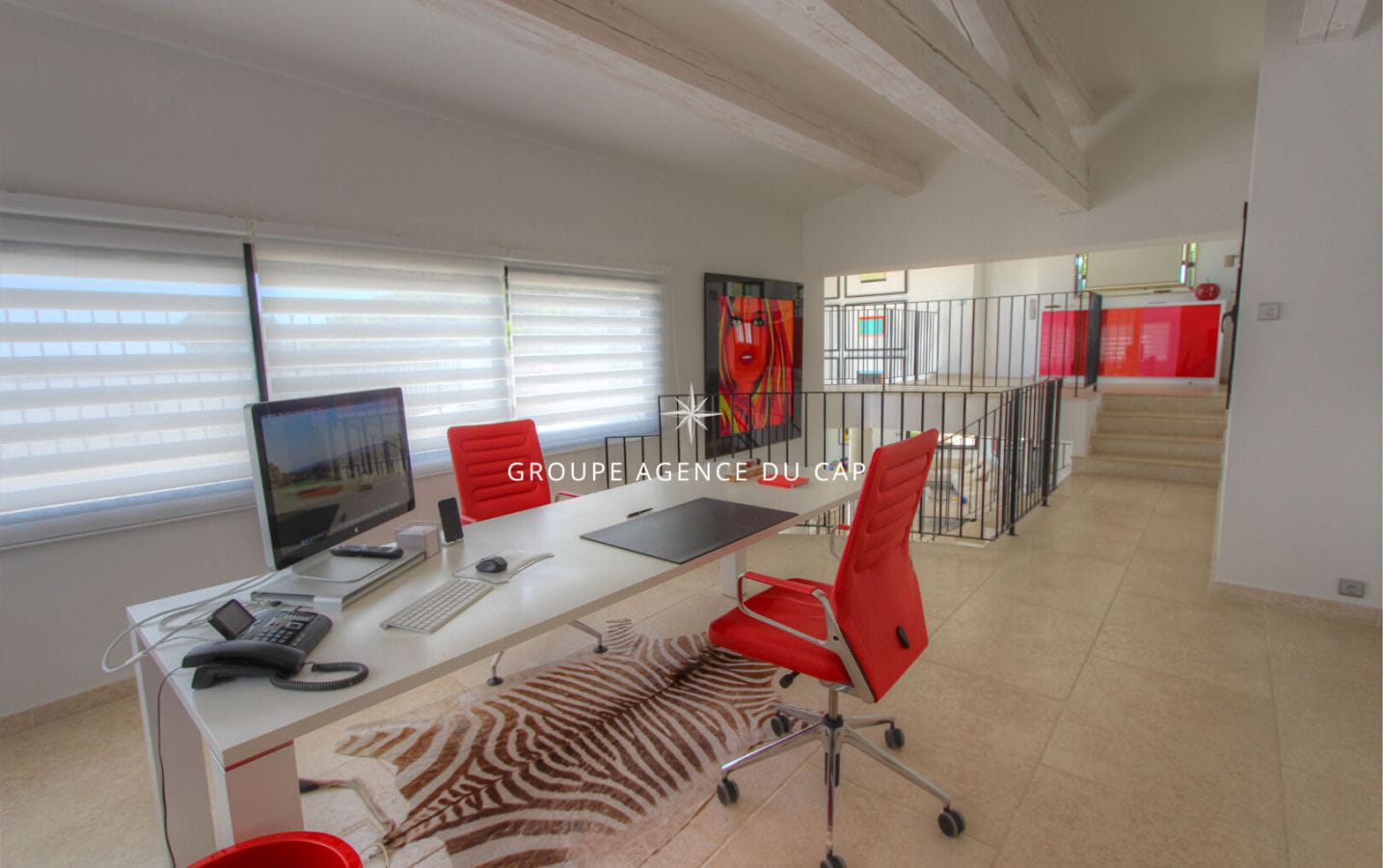 ARCHITECT-DESIGNED VILLA FOR SALE WITH 7 ROOMS WITH SEA VIEW, POOL AND DOUBLE GARAGE, LOCATED IN GRIMAUD, NEAR THE BEAUVALLON GOLF COURSE Image 6