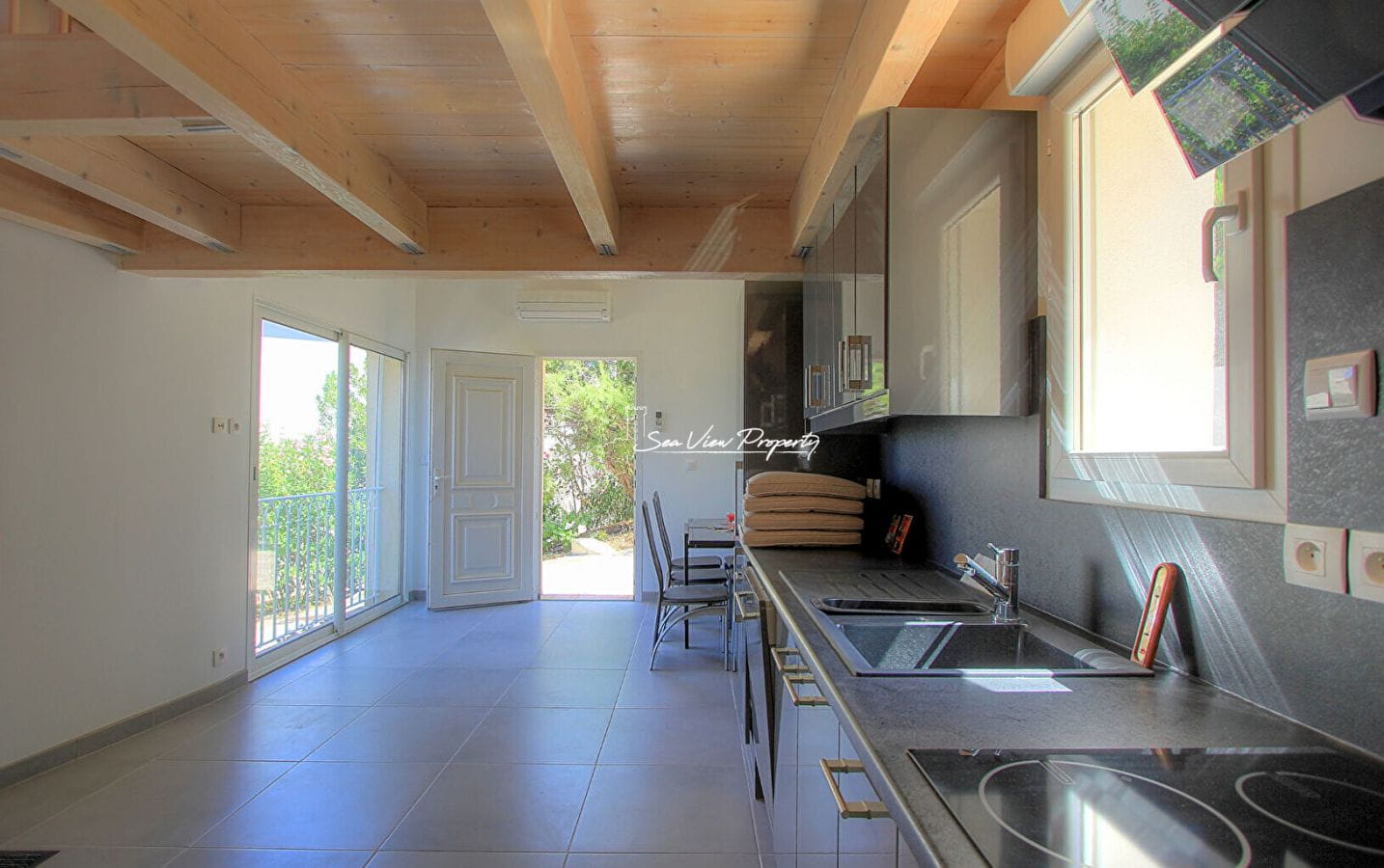 SAINT AYGULF, VILLA VUE MER 7 PIECES Image 5