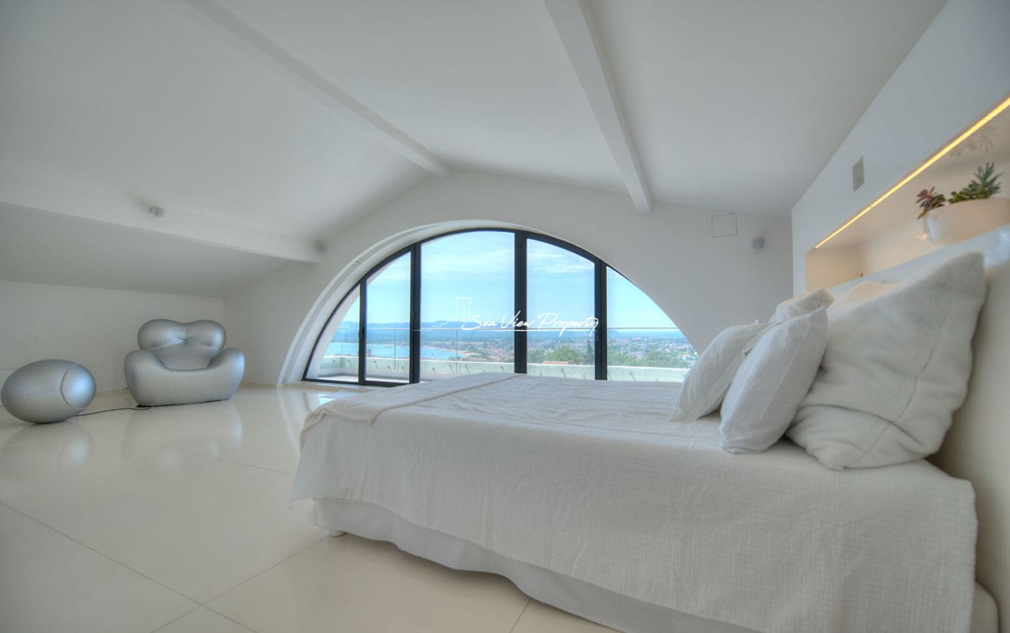 Saint-raphaël, Villa Vue Mer 6 Pieces Image 2