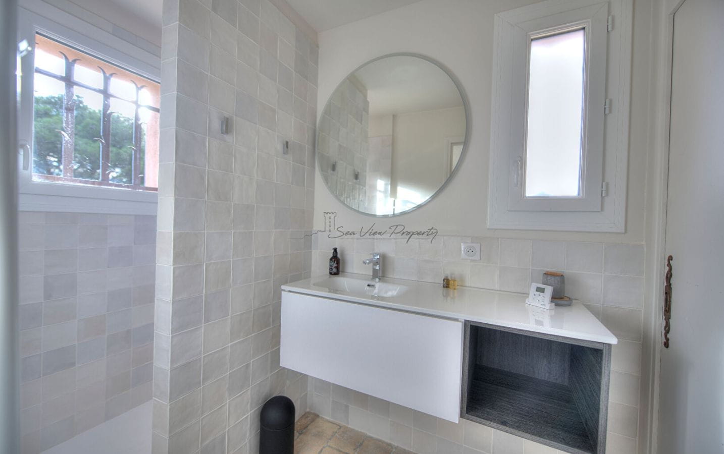 Exclusivité ! AGAY VILLA VUE MER Image 9