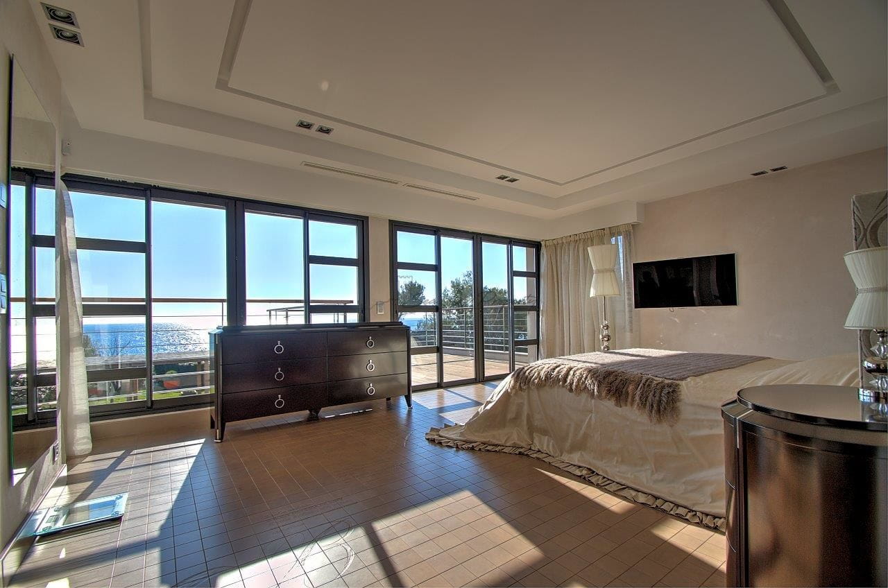 Saint Raphael – Villa Pieds Dans L’eau 7 Pièce(s) – 350 M2 Image 11