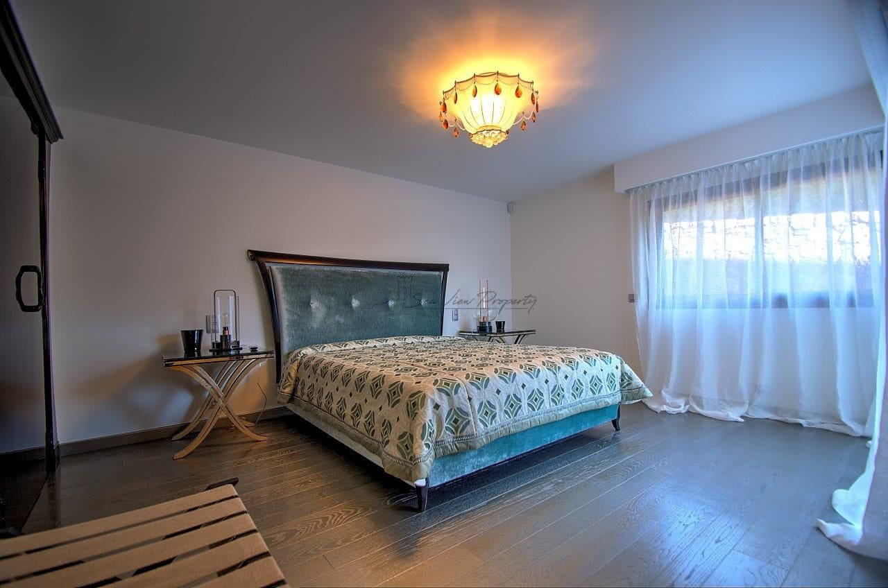 Saint Raphael – Villa Pieds Dans L’eau 7 Pièce(s) – 350 M2 Image 15