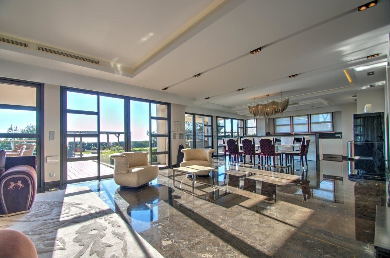 Saint Raphael – Villa Pieds Dans L’eau 7 Pièce(s) – 350 M2 Image 6