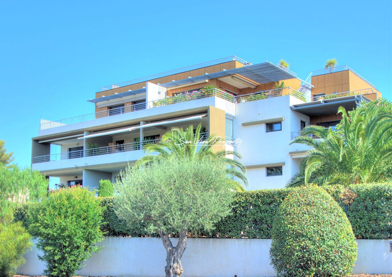 Saint-raphaËl, Appartement T5 Vue Mer Image 0