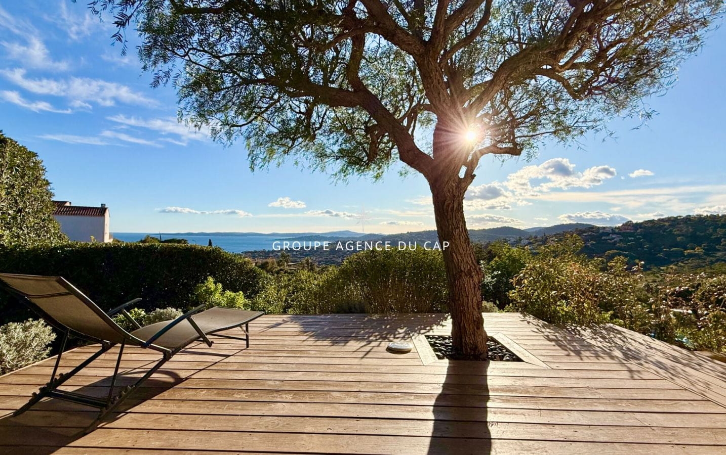 VUE MER SUR LE GOLFE DE SAINT TROPEZ VILLA DE CHARME AVEC PISCINE, AUX ISSAMBRES Image 11