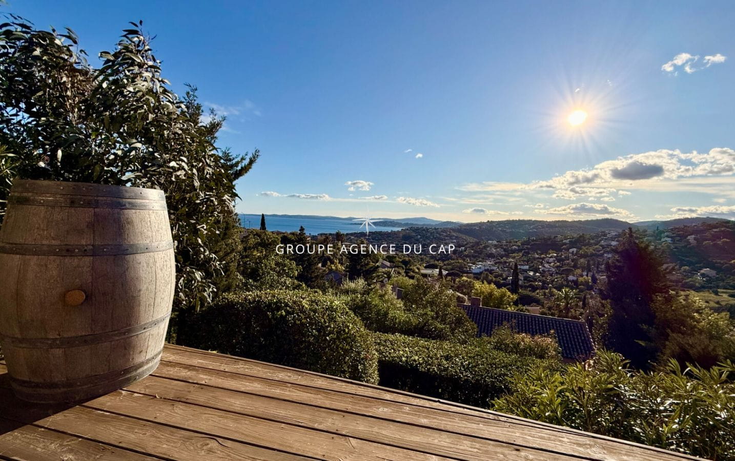 VUE MER SUR LE GOLFE DE SAINT TROPEZ VILLA DE CHARME AVEC PISCINE, AUX ISSAMBRES Image 13