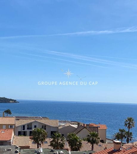 LOFT 3 PIÈCES DE 80M² AVEC VUE MER DANS LE CENTRE VILLE DE SAINTE MAXIME