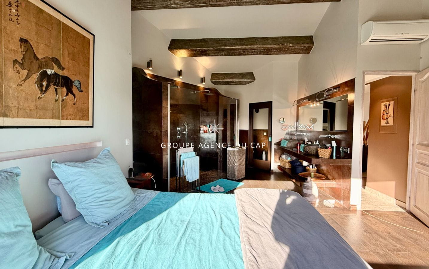 LES ISSAMBRES – VUE MER GOLFE DE SAINT TROPEZ – VILLA DE CHARME AVEC PISCINE Image 10