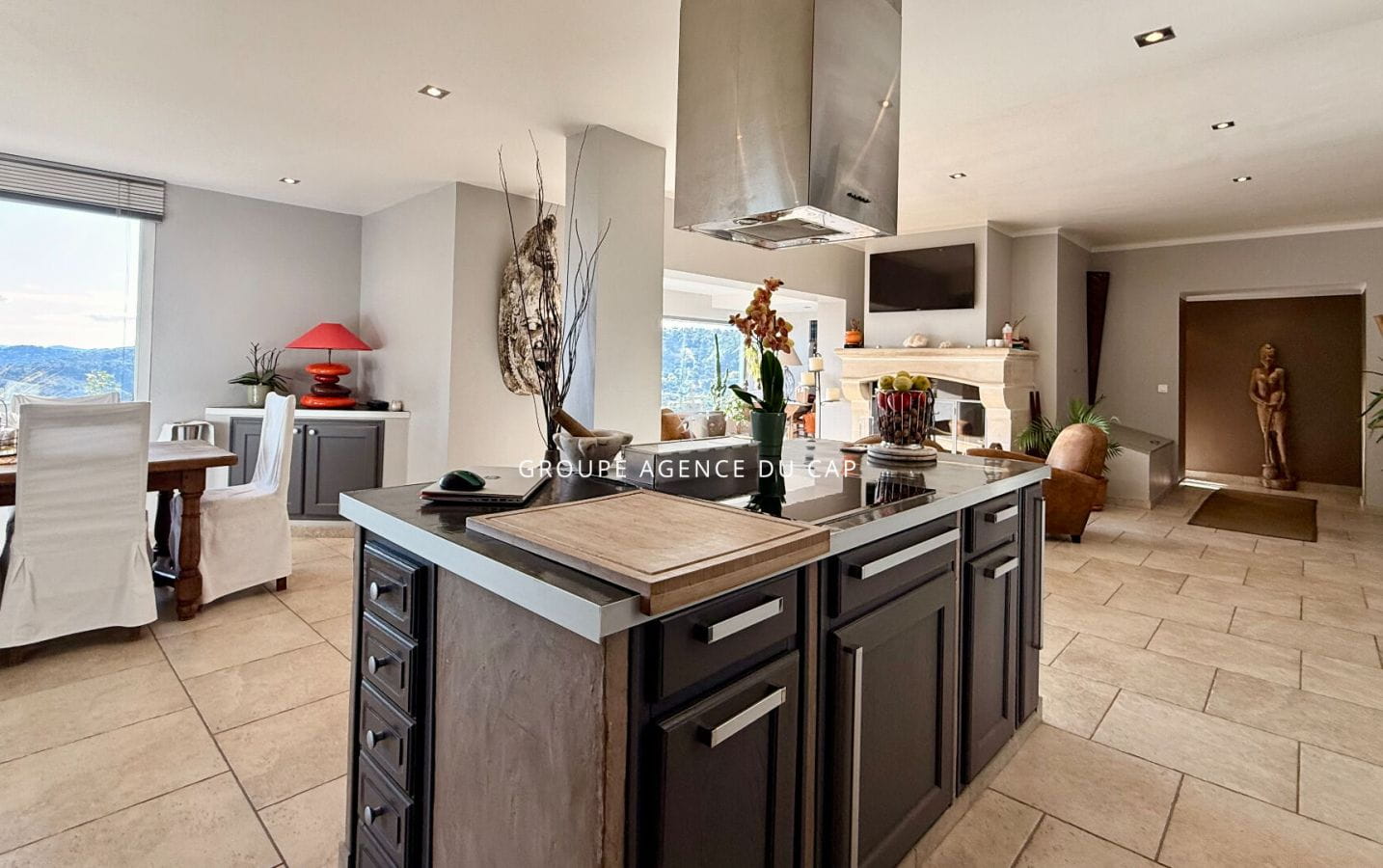 LES ISSAMBRES – VUE MER GOLFE DE SAINT TROPEZ – VILLA DE CHARME AVEC PISCINE Image 7