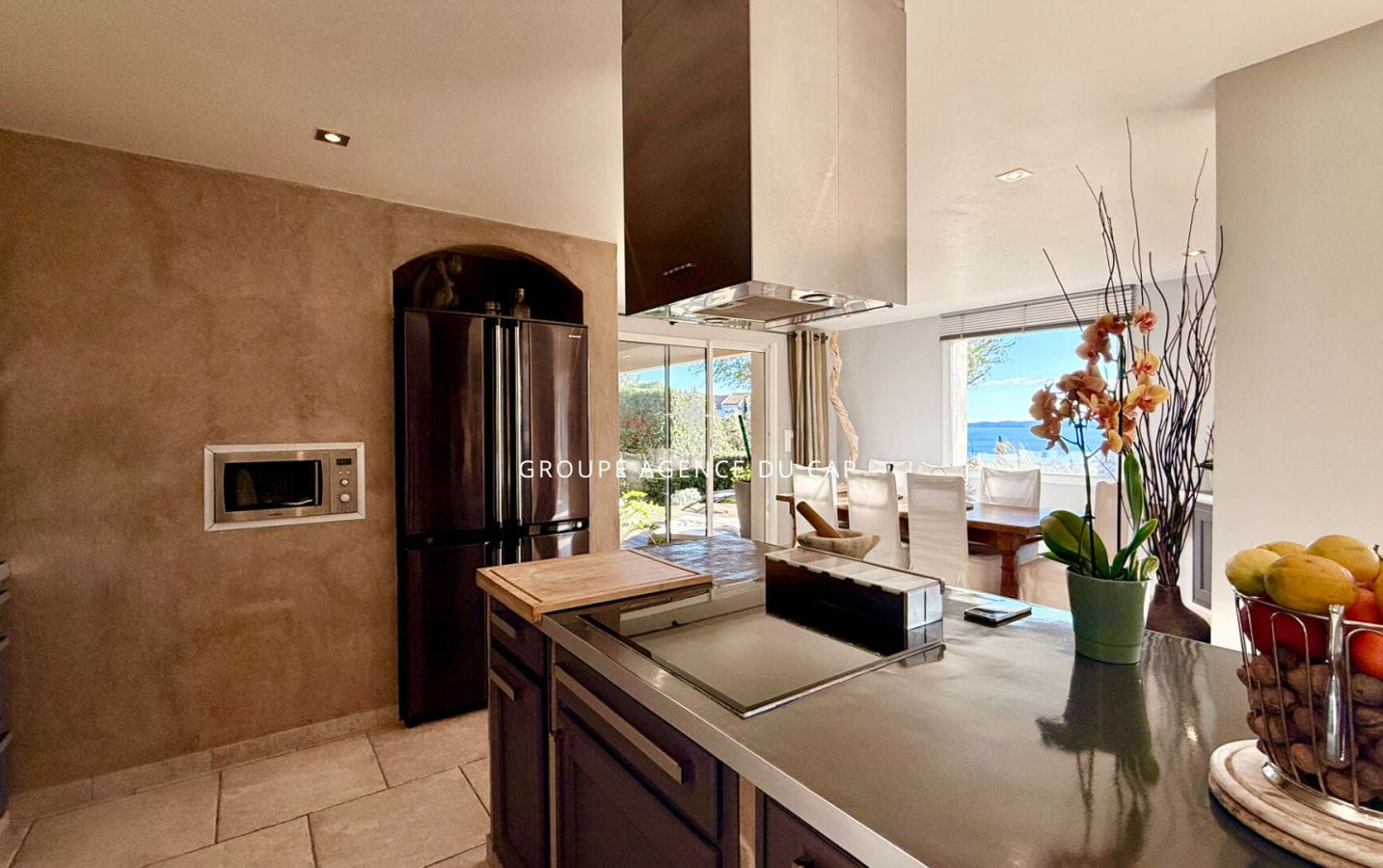 LES ISSAMBRES – VUE MER GOLFE DE SAINT TROPEZ – VILLA DE CHARME AVEC PISCINE Image 8