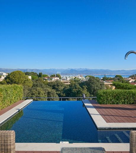 Antibes, Penthouse En Duplex 185m2 Vue Mer