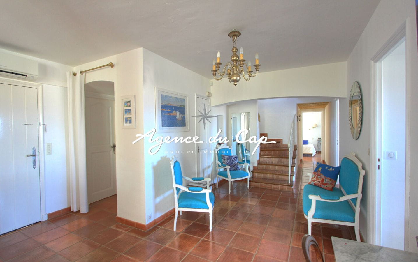 SAINT AYGULF  VILLA 7 PIECES 5 CHAMBRES PISCINE VUE MER Image 6