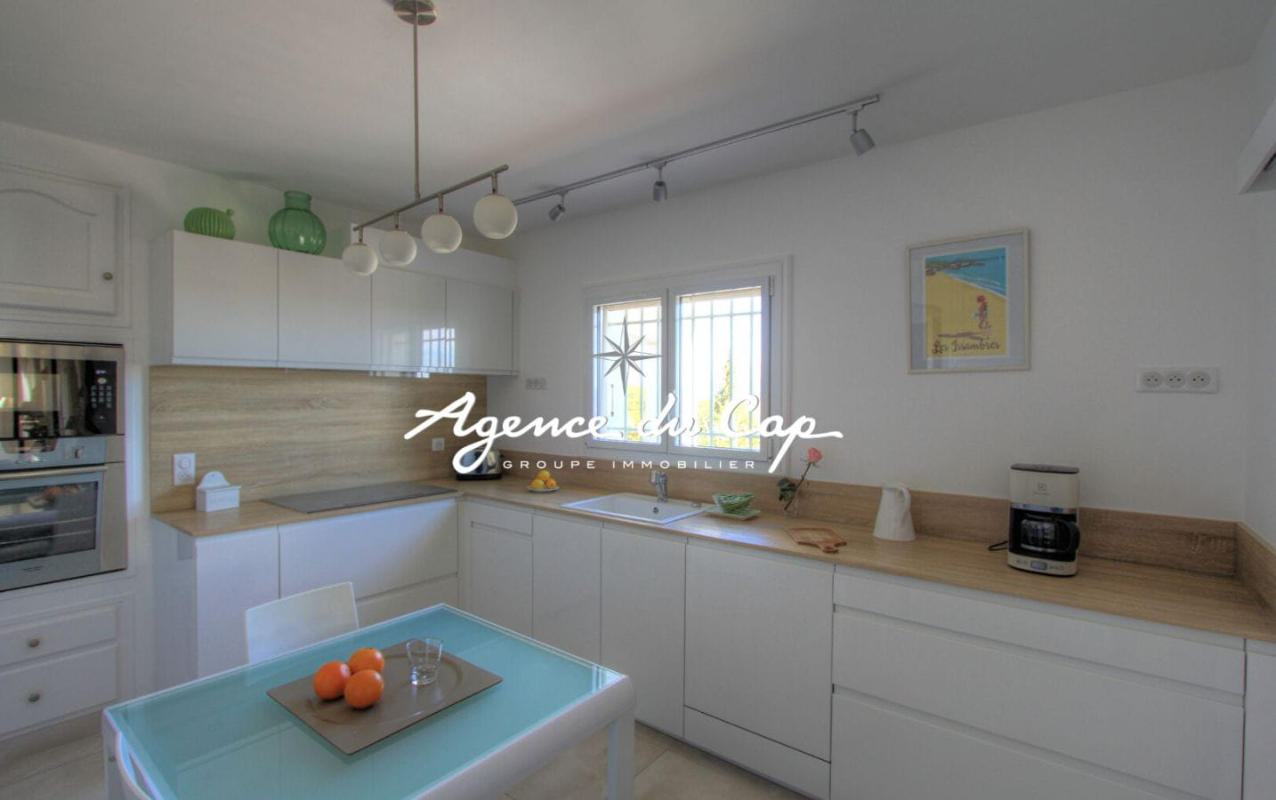 SAINT AYGULF  VILLA 7 PIECES 5 CHAMBRES PISCINE VUE MER Image 7