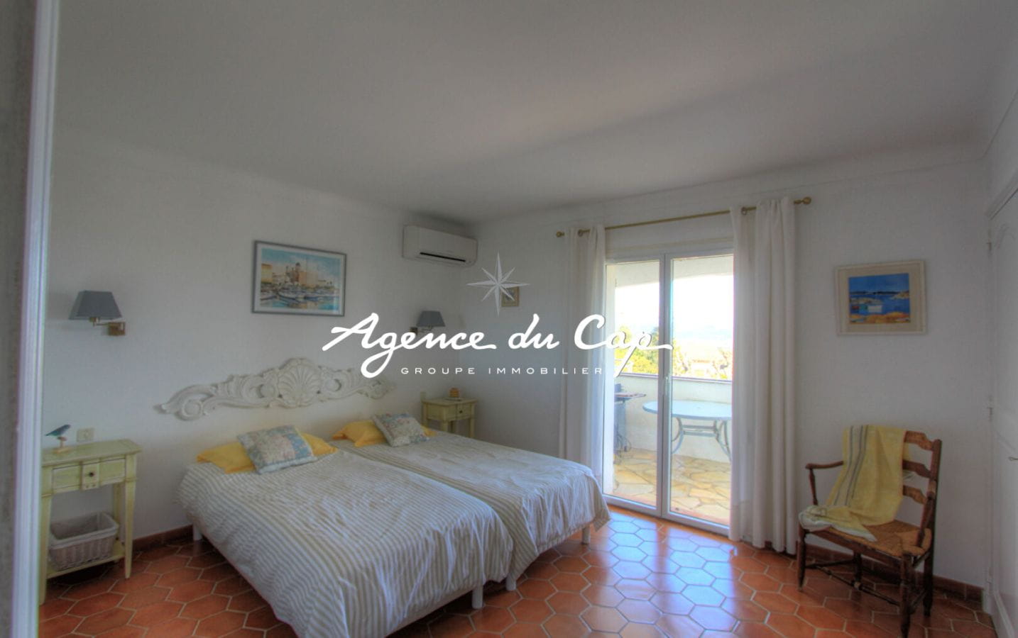 SAINT AYGULF  VILLA 7 PIECES 5 CHAMBRES PISCINE VUE MER Image 8