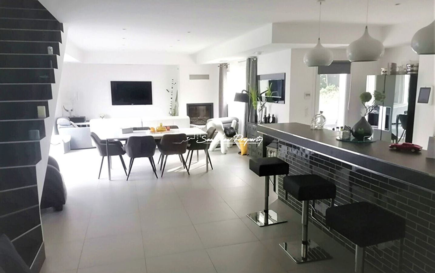 Maison  5 Pièce(s) 160 M2 Image 1