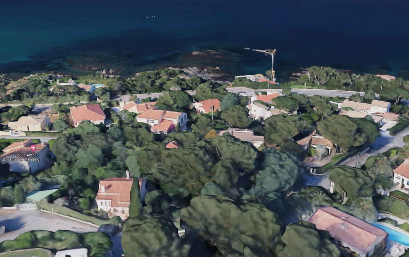 NEW 4-ROOM APARTMENT 90sqm NEAR THE BEACHES OF LES ISSAMBRES Image 1