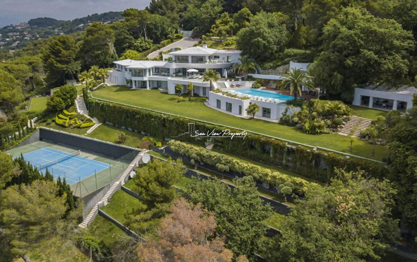 Demeure de prestige  SUPER CANNES- VUE MER PANORAMIQUE Image 12