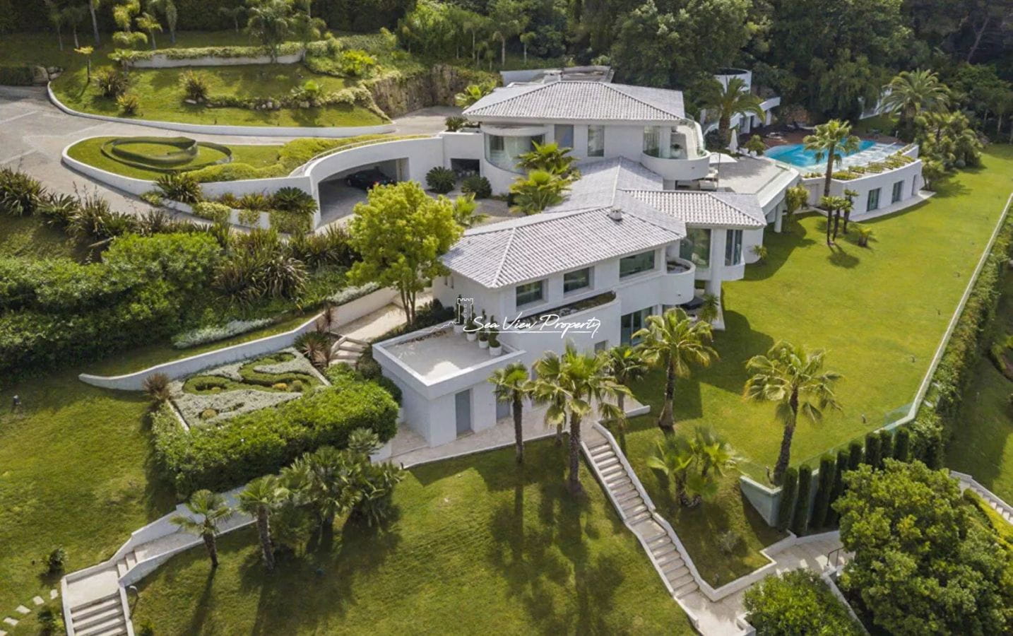 Demeure de prestige  SUPER CANNES- VUE MER PANORAMIQUE Image 13