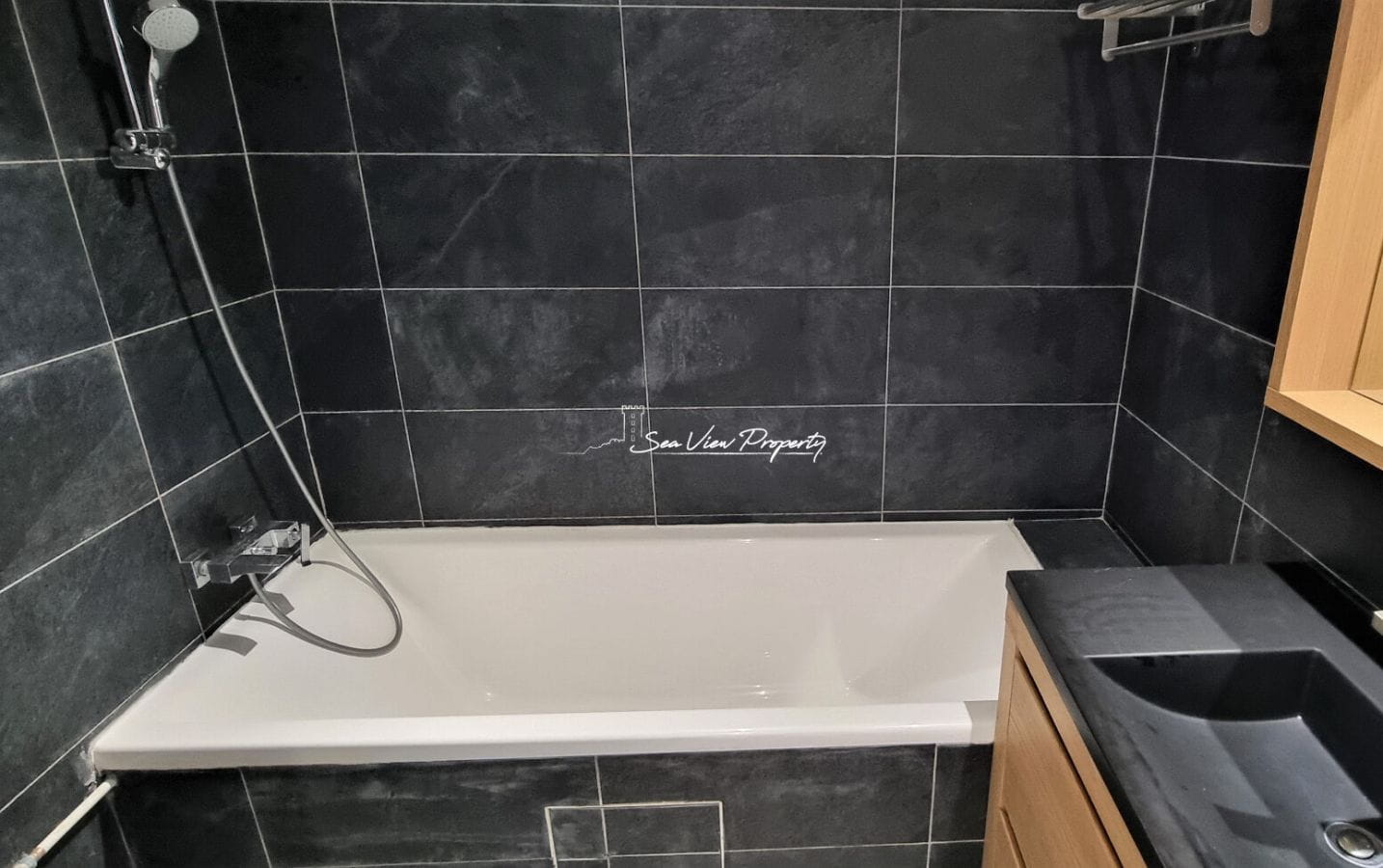 Appartement  En Duplex 4 Pièce(s) 85 M2, Pieds Dans  L’eau Image 8