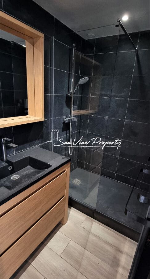 Appartement  En Duplex 4 Pièce(s) 85 M2, Pieds Dans  L’eau Image 11